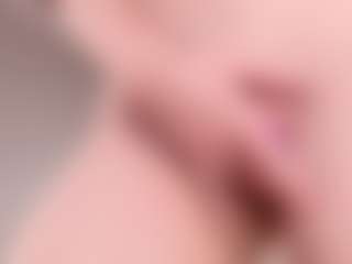 Evabluntt's Live Sex Cam Show