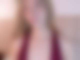 Evabluntt's Live Sex Cam Show