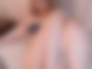 Evabluntt's Live Sex Cam Show
