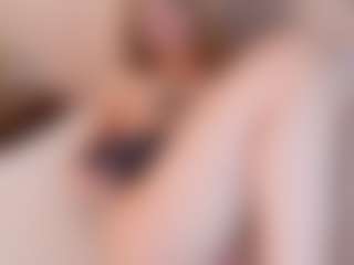 Evabluntt's Live Sex Cam Show