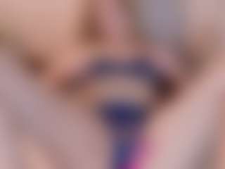 Evabluntt's Live Sex Cam Show