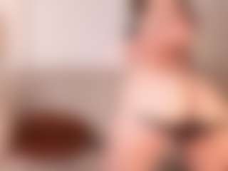 Evabluntt's Live Sex Cam Show