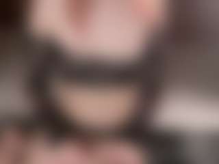 Evabluntt's Live Sex Cam Show