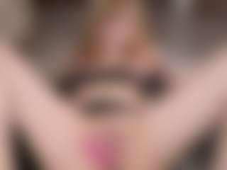 Evabluntt's Live Sex Cam Show