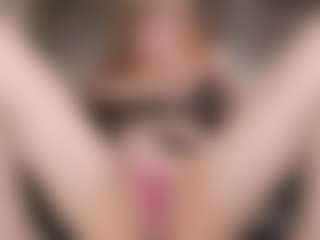 Evabluntt's Live Sex Cam Show