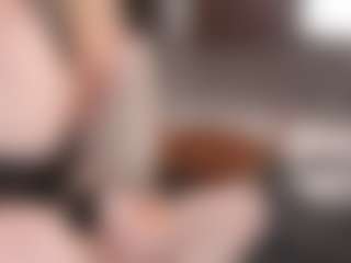 Evabluntt's Live Sex Cam Show