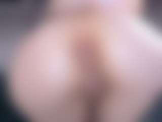 Evabluntt's Live Sex Cam Show