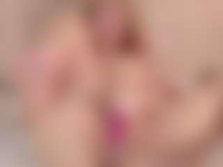 Evabluntt's Live Sex Cam Show