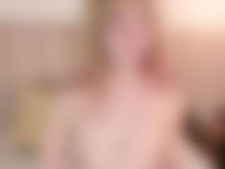 Evabluntt's Live Sex Cam Show