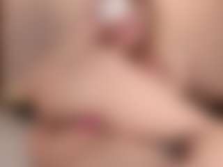 Evabluntt's Live Sex Cam Show