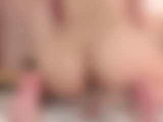 Evabluntt's Live Sex Cam Show