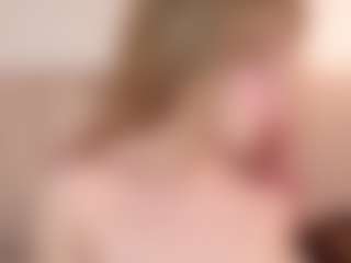 Evabluntt's Live Sex Cam Show