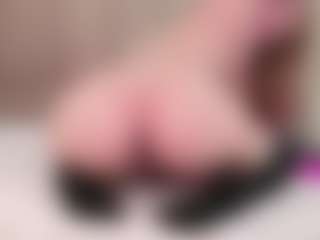 Evabluntt's Live Sex Cam Show