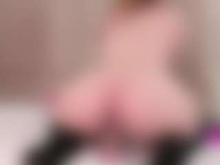 Evabluntt's Live Sex Cam Show