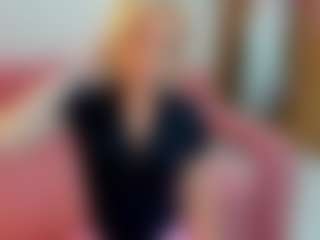 Live cam show with Ida-Smith - College on Gym Cam Girls