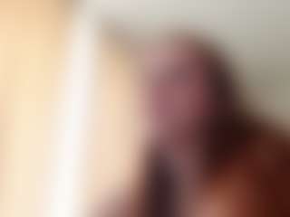 Live cam show with KatharineCely - Public on Soda Cam