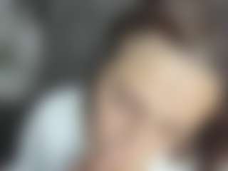 MiaFox03's Live Sex Cam Show