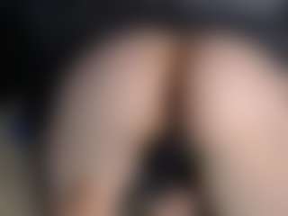 MiaFox03's Live Sex Cam Show