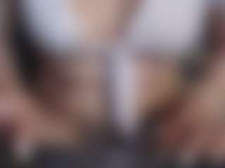MiaFox03's Live Sex Cam Show