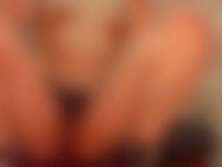 MiaFox03's Live Sex Cam Show