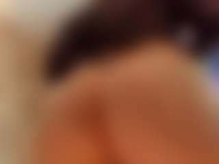 MiaFox03's Live Sex Cam Show