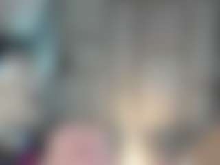 MiaFox03's Live Sex Cam Show