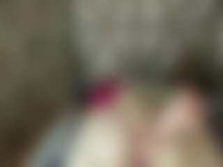 MiaFox03's Live Sex Cam Show