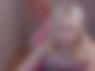 Live cam show with Molly-snow - Blonde Hair Teen (18+) on Camsoda