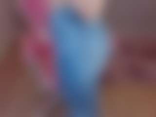 Live cam show with Molly-snow - Blonde Hair Teen (18+) on Camsoda