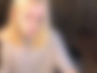Live cam show with Molly-snow - Blonde Hair Teen (18+) on UwU Esports
