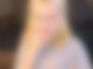 Live cam show with Molly-snow - Upskirt on Dare Cams