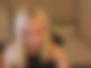 Live cam show with Molly-snow - Body Massage on Camsoda