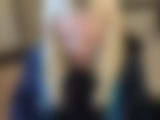 Live cam show with Molly-snow - Blonde Hair Petite on Camsoda