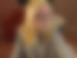 Live cam show with Molly-snow - Upskirt on slutload