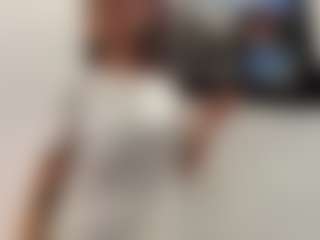Live cam show with VanGiardino - Petite Teen (18+) on Camsoda