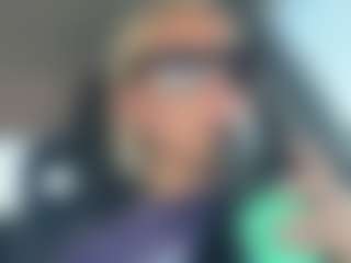 Live cam show with WinnieWhimsical - Arab Young Adult on AdultVida.com