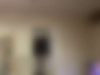 Live cam show with WinnieWhimsical - Kisses on Camsoda