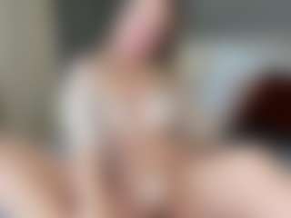 Live cam show with alicesweetiie - Body Massage on Streamer API
