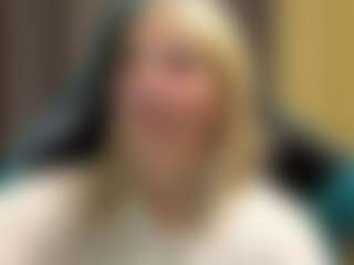 CaroleeOverall's Live Sex Cam Show