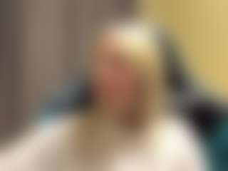 Live cam show with CaroleeOverall - Deepthroat on CSO-WL