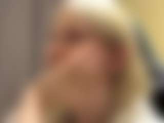 CaroleeOverall's Live Sex Cam Show