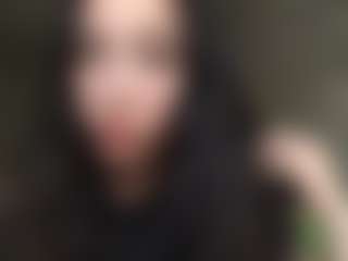 Live cam show with CharlieKwaterski - Normal on Dolls Live