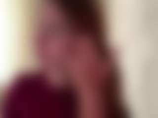 Live cam show with CindiGrunder - Flashing on madthumbs