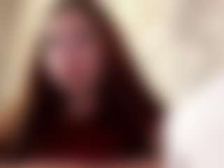 Live cam show with CindiGrunder - Flashing on madthumbs