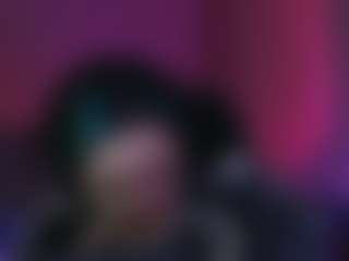 Live cam show with Kira - Body Massage on madthumbs