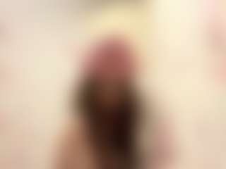 Live cam show with CristieGordils - Skinny on Camsoda