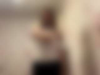 Live cam show with CristieGordils - Squirt on Camsoda