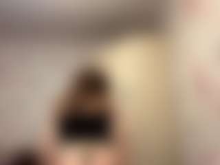 Live cam show with CristieGordils - Brown Hair Teen (18+) on Hubzter Live
