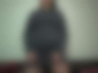 Julia's Live Sex Cam Show