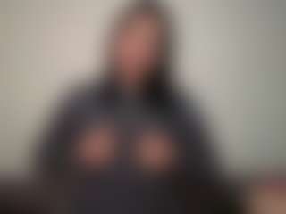 Julia's Live Sex Cam Show